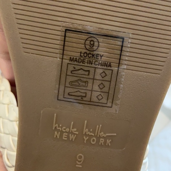 Sandals - Picture 4 of 4